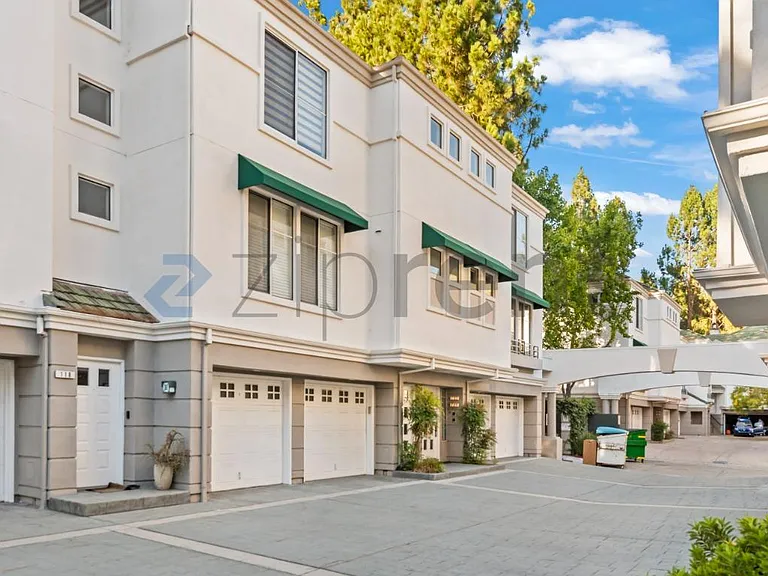 440 Navaro Pl #219 — Photo 3
