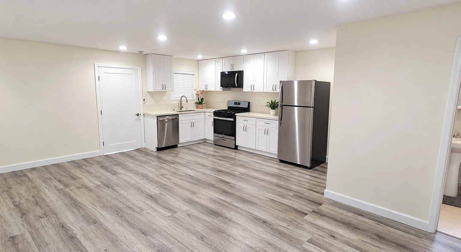 2 bed, 950 sqft, $2,500 — Photo 2