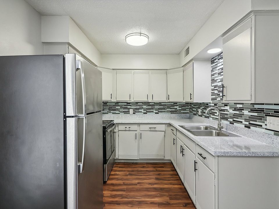 9-web-or-mls-James Ave-009