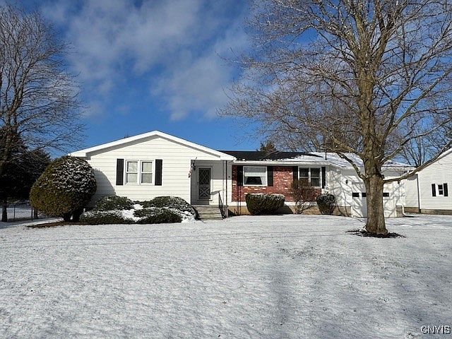 1st image of 109 Fairway Ln