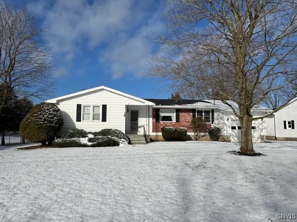 109 Fairway Ln, Sherrill, NY 13461