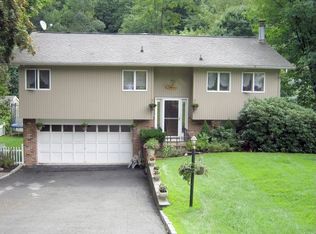 370 Sprout Brook Rd, Garrison, NY 10524