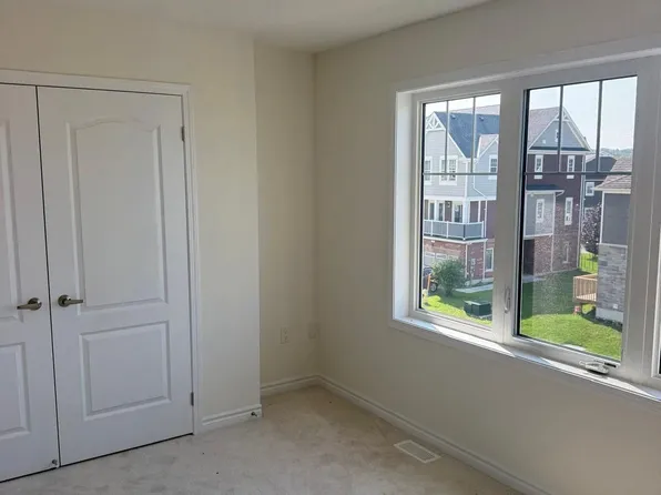72 Sandhill Crane Dr, Wasaga Beach, ON L9Z 0K4