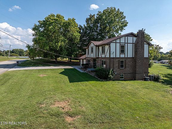 3rd image of 319 Kenmark Dr