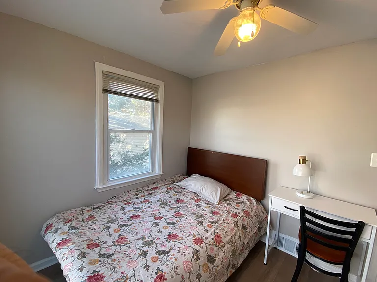 1105 E Maple Rd #2 — Photo 17