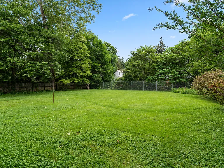 4907 Elsmere Ave — Photo 40