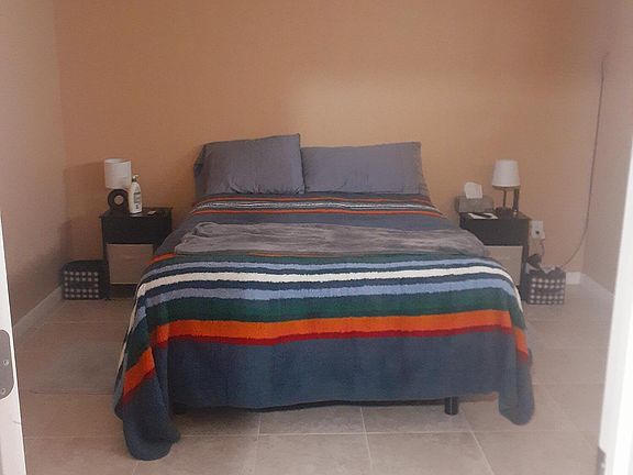 4th image of 6 Carlton Ct #1