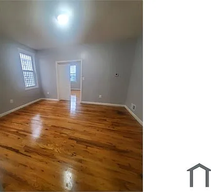 81 Smith St #1R