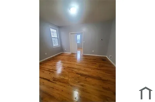 81 Smith St Photo 1
