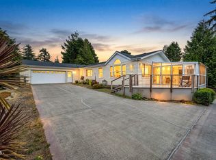240 SW View Dr, Waldport, OR 97394