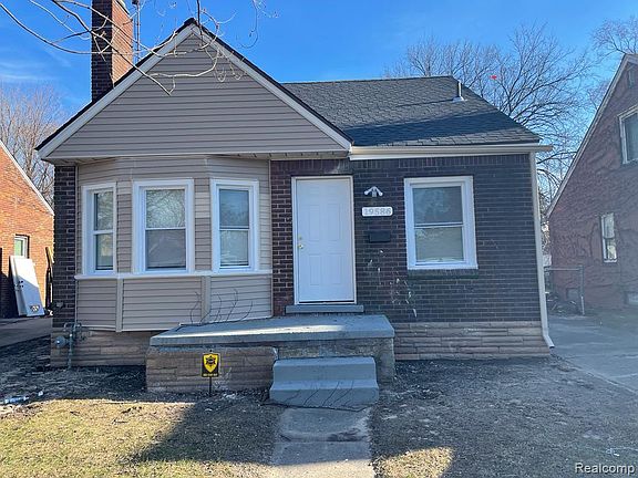 2nd image of 19586 Strasburg St