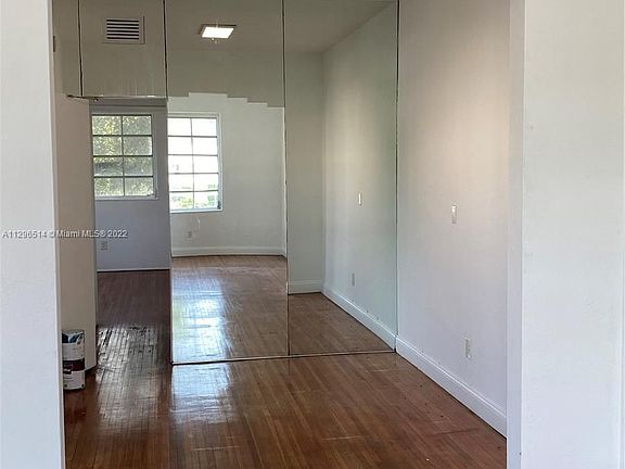 3rd image of 901 Pennsylvania Ave APT 10