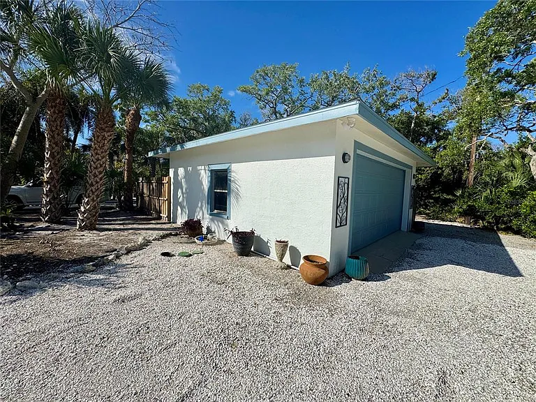 7372 Melaleuca Way — Photo 25