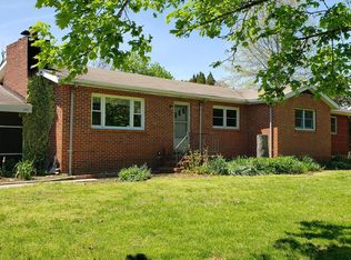 297 Meadowbrook Rd, Robbinsville, NJ 08691