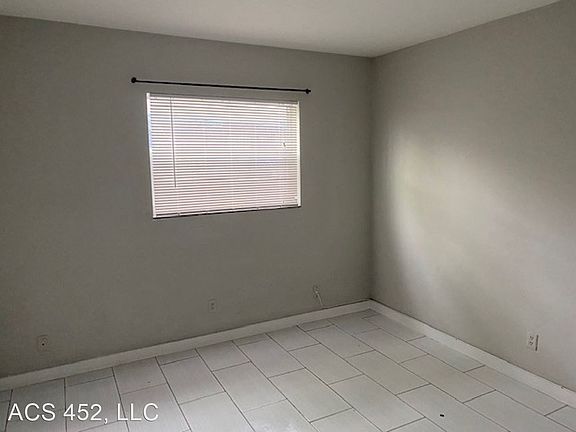 2nd image of 452 SW 4th Ave #8928634