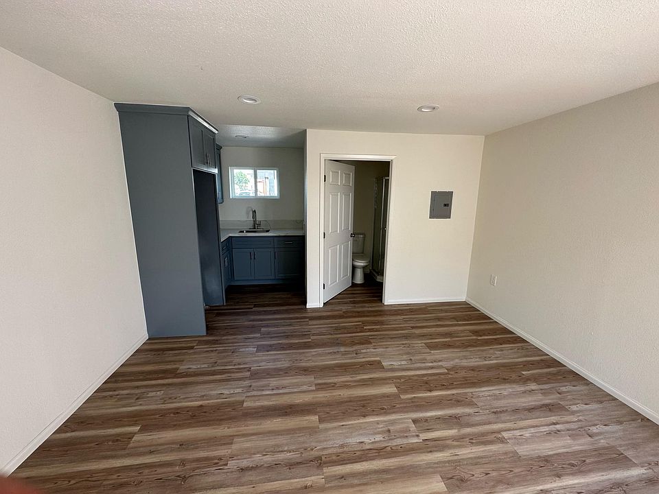 2nd image of 1219 S Woods Ave