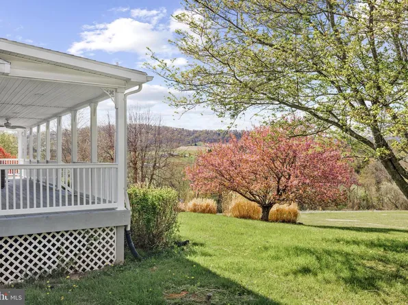 1049 Laurel Grove Rd, Winchester, VA 22602