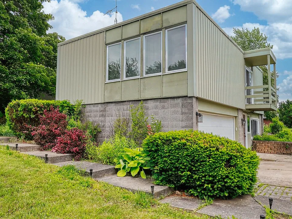 5215 Scenicvue Dr