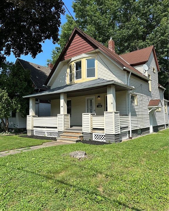 1st image of 3879 W 17th St