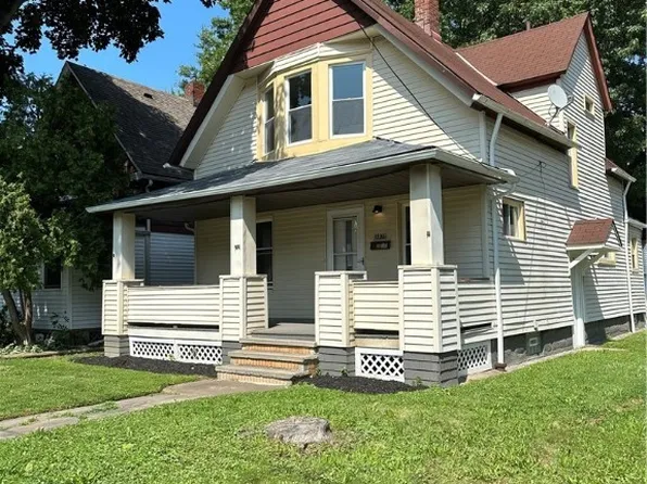 3879 W 17th St, Cleveland, OH 44109