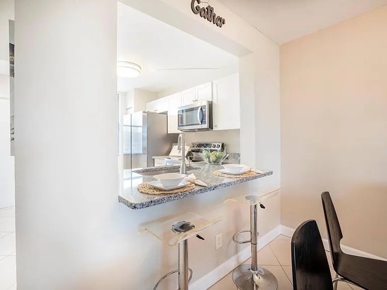 2049 Skimmer Ct W — Photo 8