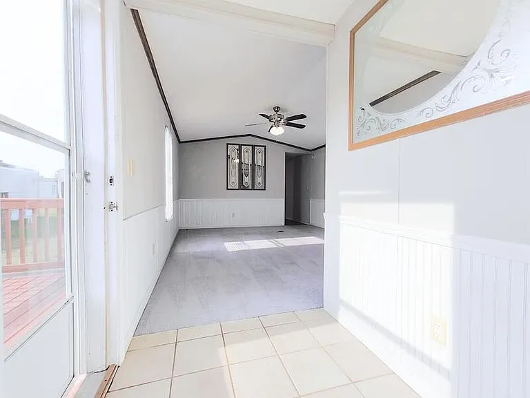 504 Sunshine Dr — Photo 1