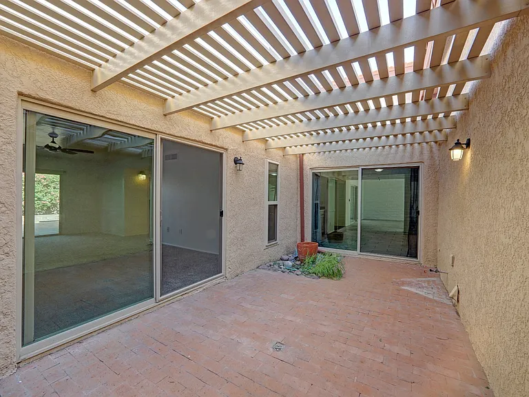5733 N Camino De Las Estrellas — Photo 41