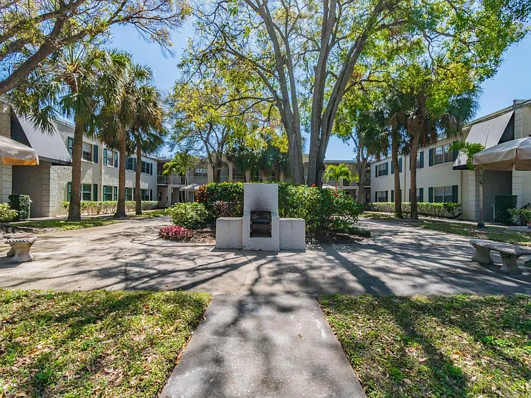 4335 Aegean Dr #112A — Photo 17