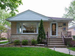 5729 Cleveland St, Morton Grove, IL 60053