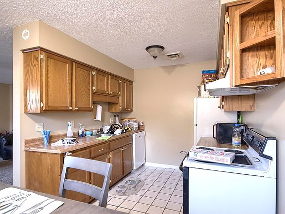 4th image of 1414 E O St