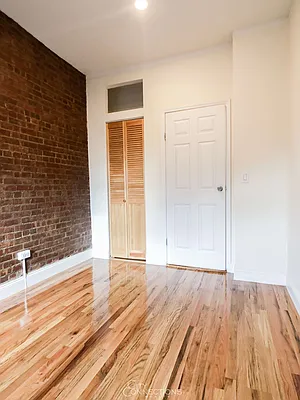 Rented by City Connections Realty | media 37