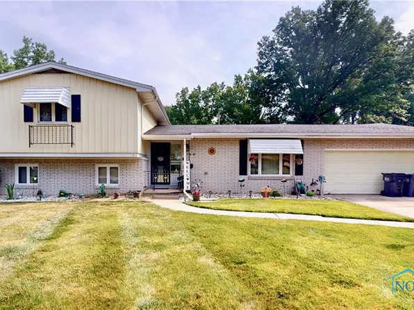 6146 Holly Valley Dr, Toledo, OH 43612