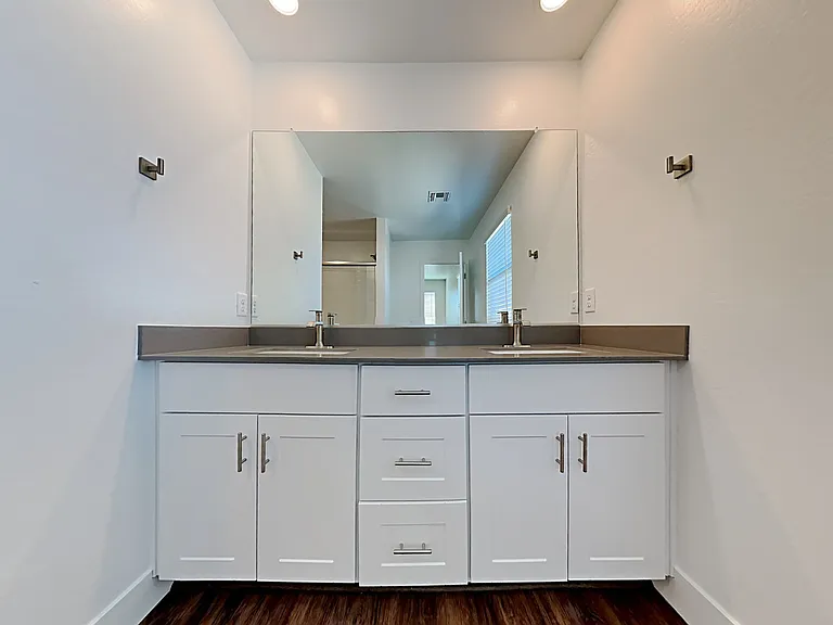 21425 S 231st St — Photo 11