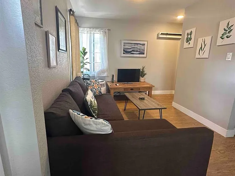 164 S Ogden St — Photo 10