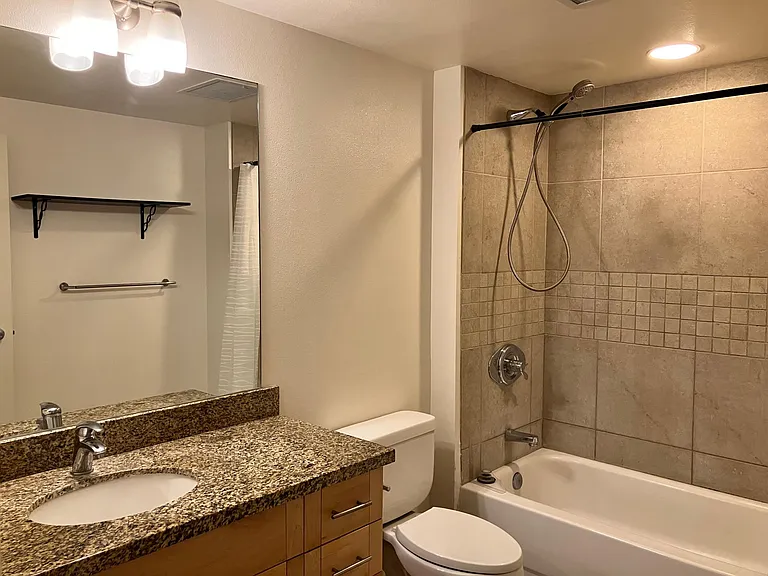 600 Queen St #803 — Photo 8