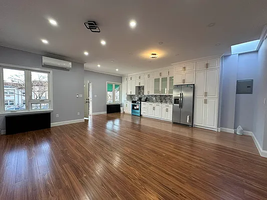 Rented by Contact Realty of NYC | media 2
