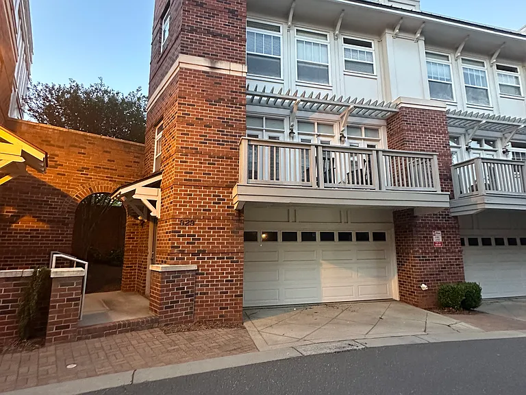929 Gracie Way — Photo 21