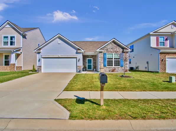 2566 Creek Bank Dr, Columbus, IN 47201