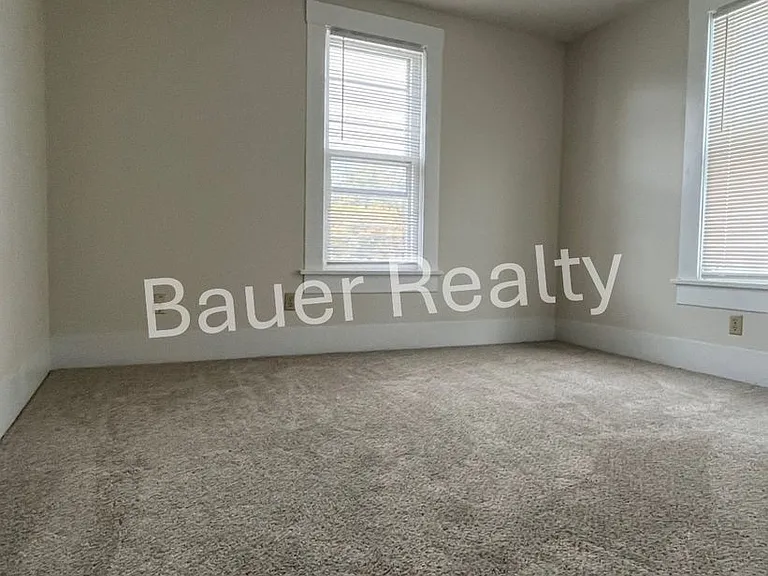 629 Cottage St — Photo 13