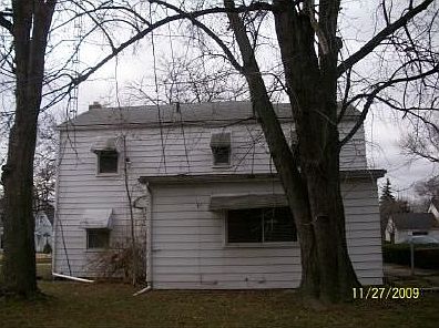 2nd image of 641 Robindale Ave