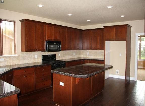 4th image of 9707 NE 140th Ct