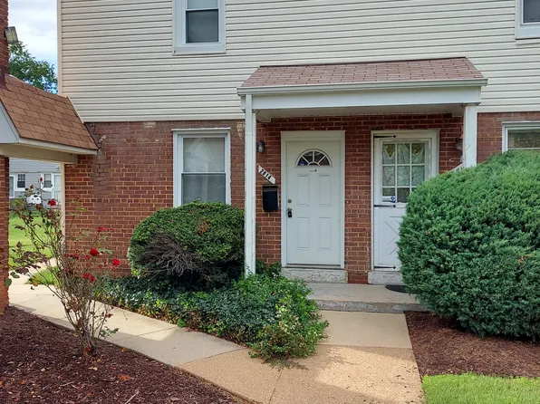 2814 Keating St, Temple Hills, MD 20748