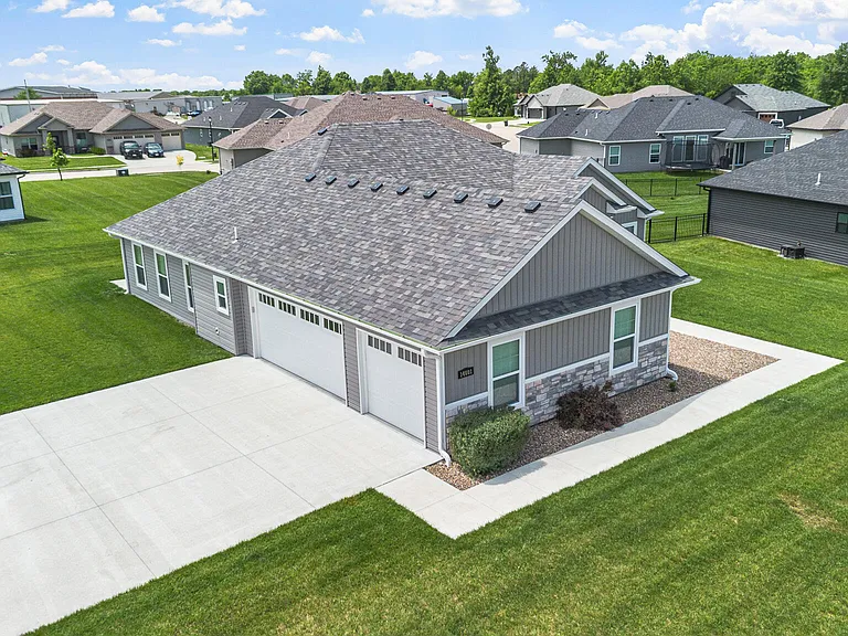 14601 Wellstead Dr — Photo 33