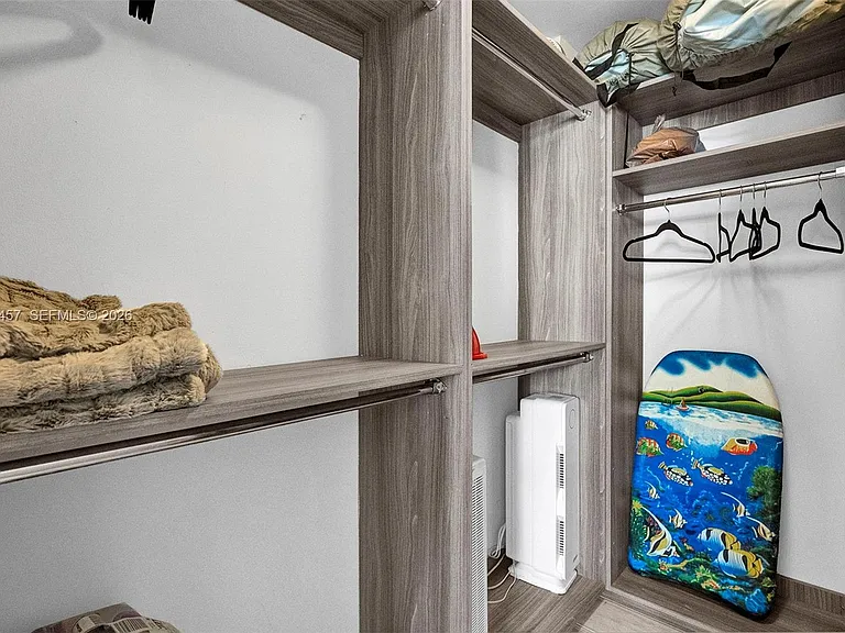 1460 Ocean Dr #305 — Photo 13