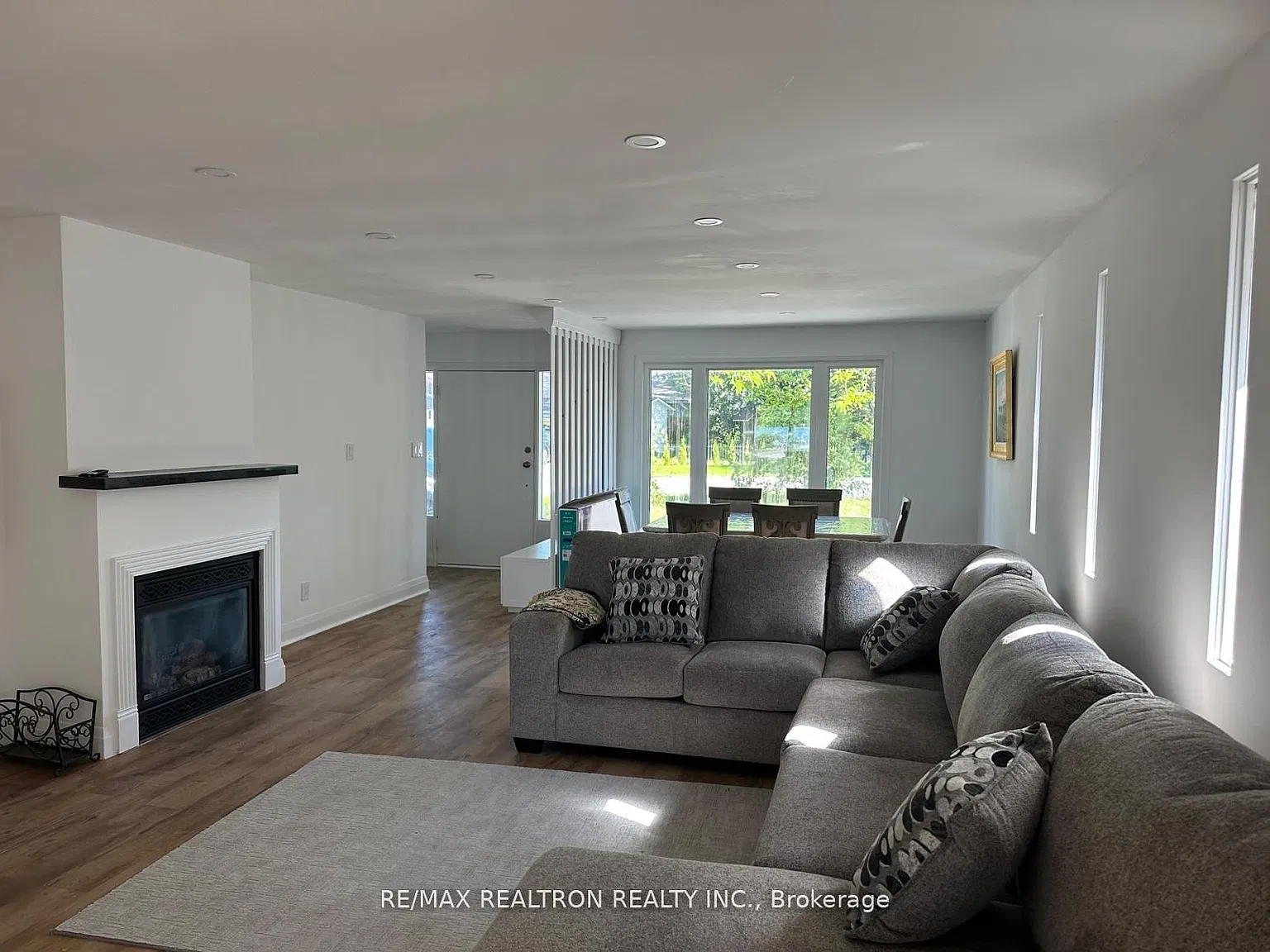 3 bed, $2,950 — Photo 2