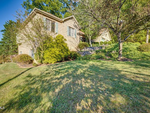 4th image of 109 White Hawk Way