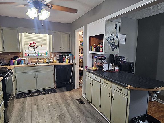 4th image of 488 Perkins St