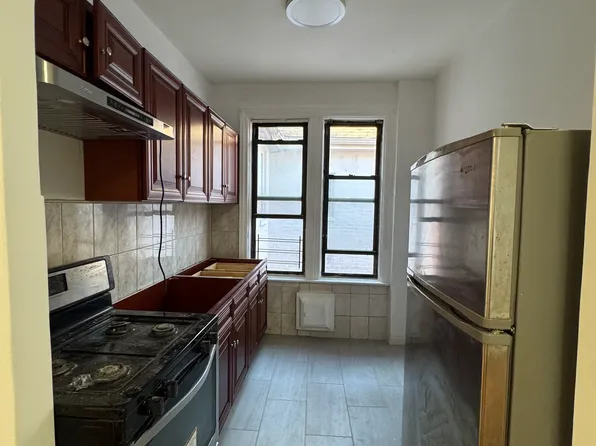 (undisclosed Address), Bronx, NY 10472