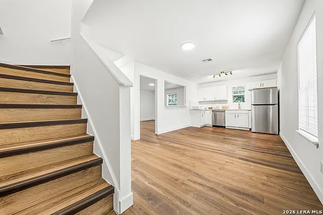 7664 Oak Chase — Photo 1