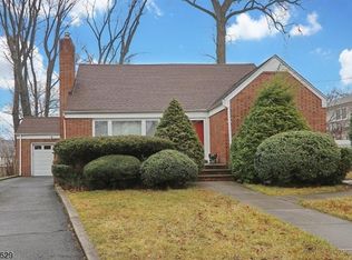 285 Whitewood Rd, Union, NJ 07083
